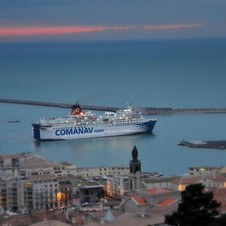"Luigi" Balcon Sur La Mer Et Le Port De Sète Exterior foto
