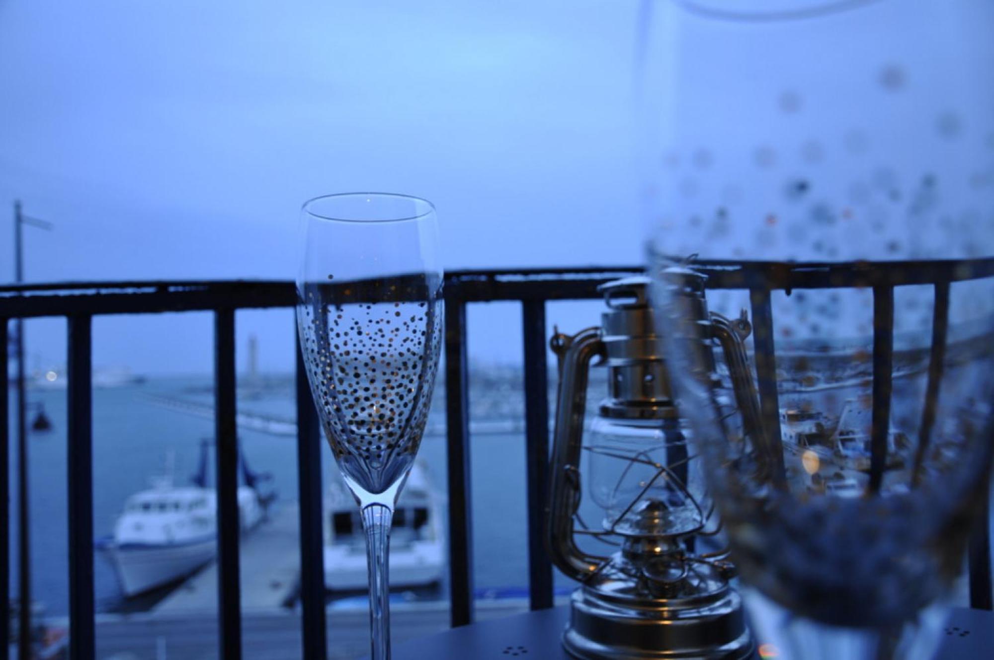 "Luigi" Balcon Sur La Mer Et Le Port De Sète Exterior foto